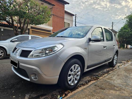 RENAULT SANDERO 1.0 EXPRESSION 16V FLEX 4P MANUAL