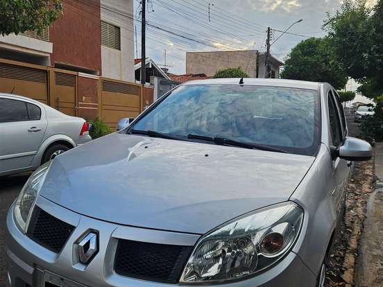 RENAULT-SANDERO-1.0 EXPRESSION 16V FLEX 4P MANUAL RENAULT-SANDERO-2010