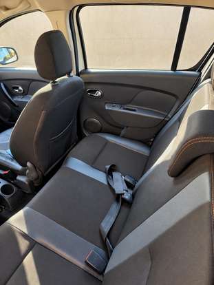 RENAULT-SANDERO-2018