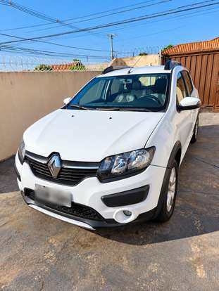 RENAULT-SANDERO-2018