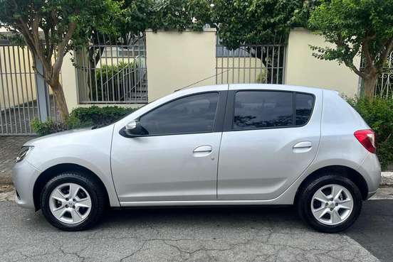 RENAULT-SANDERO-1.6 DYNAMIQUE 8V FLEX 4P MANUAL RENAULT-SANDERO-2015