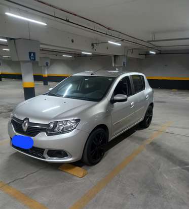 RENAULT-SANDERO-2015