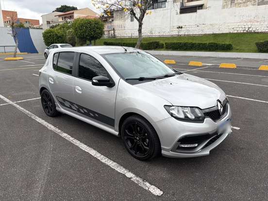 RENAULT-SANDERO-2019