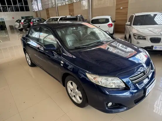 TOYOTA-COROLLA-2010