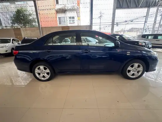TOYOTA-COROLLA-2010