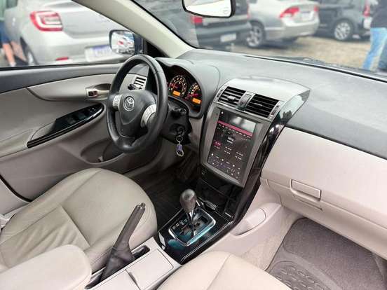 TOYOTA-COROLLA-2012