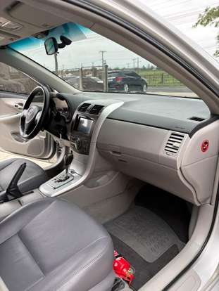 TOYOTA-COROLLA-2012