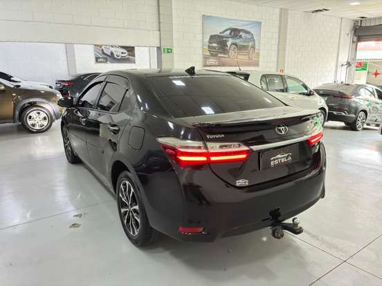 TOYOTA-COROLLA-2018