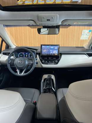 TOYOTA-COROLLA-2025