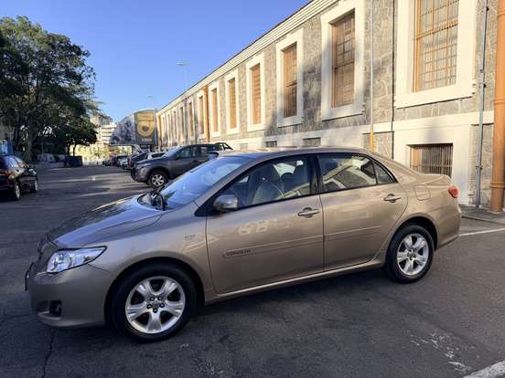 TOYOTA-COROLLA-2010