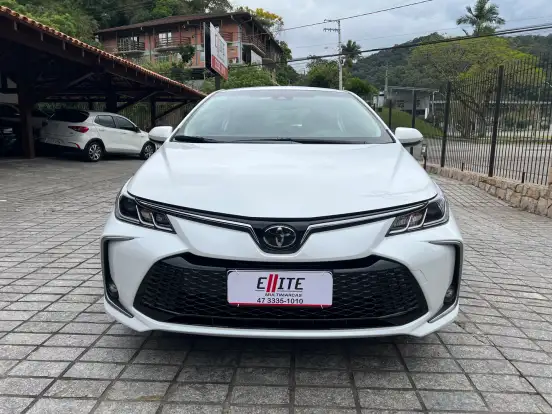 TOYOTA-COROLLA-2025
