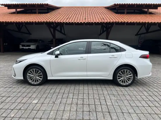 TOYOTA-COROLLA-2025