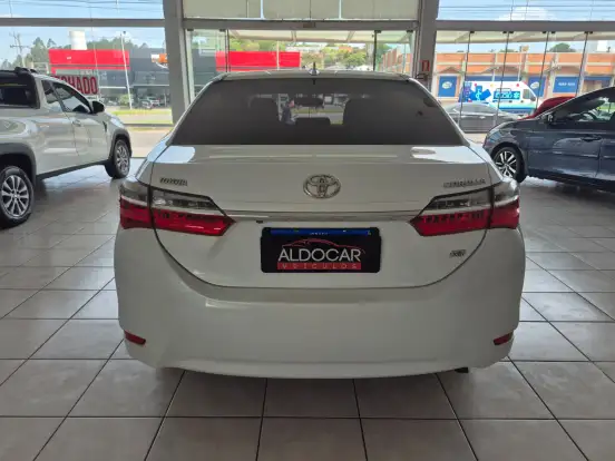 TOYOTA-COROLLA-2018