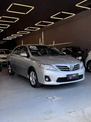 TOYOTA-COROLLA-2011