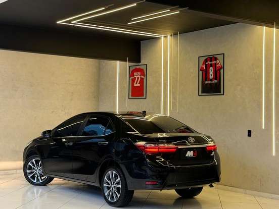 TOYOTA-COROLLA-2018