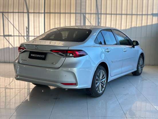 TOYOTA-COROLLA-2024