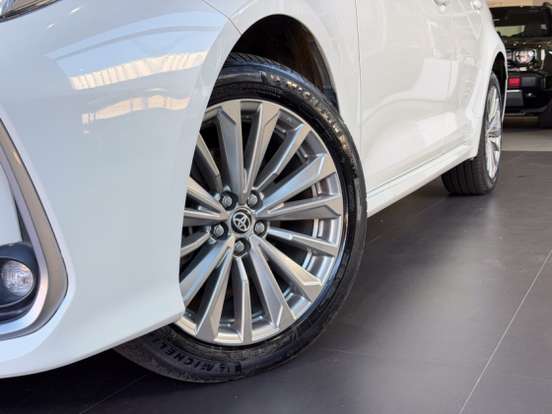 TOYOTA-COROLLA-2024