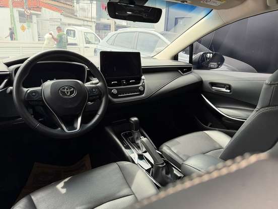 TOYOTA-COROLLA-2023