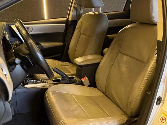 TOYOTA-COROLLA-2017