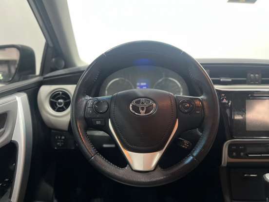 TOYOTA-COROLLA-2017