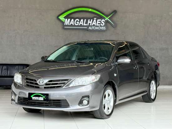 TOYOTA-COROLLA-2013