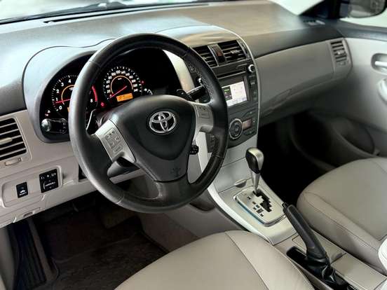 TOYOTA-COROLLA-2013