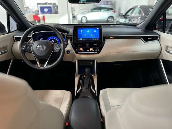 TOYOTA-COROLLA CROSS-2024