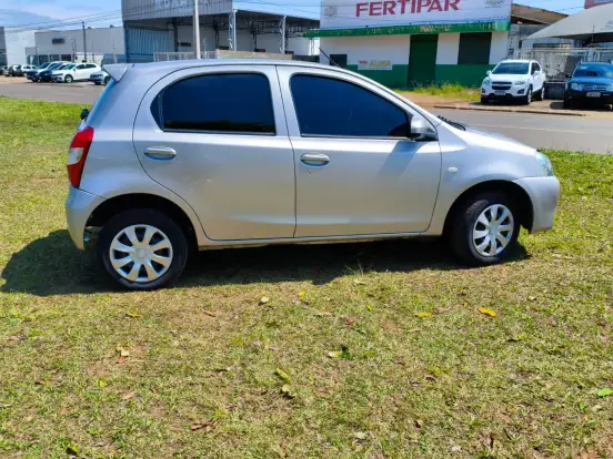 TOYOTA-ETIOS-1.3 X 16V FLEX 4P MANUAL TOYOTA-ETIOS-2016