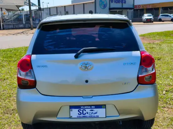 TOYOTA-ETIOS-1.3 X 16V FLEX 4P MANUAL TOYOTA-ETIOS-2016