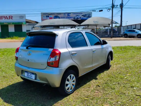 TOYOTA-ETIOS-2016