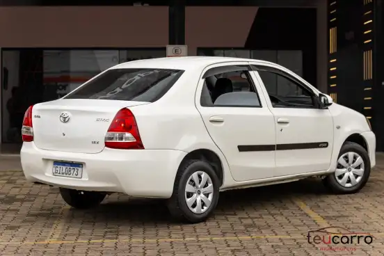 TOYOTA-ETIOS-2016