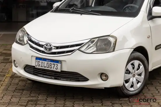 TOYOTA-ETIOS-2016