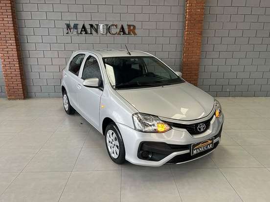 TOYOTA-ETIOS-2017