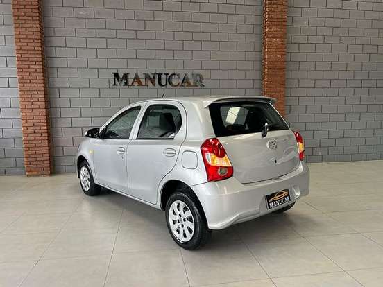 TOYOTA-ETIOS-2017