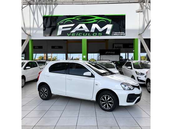 TOYOTA-ETIOS-2017
