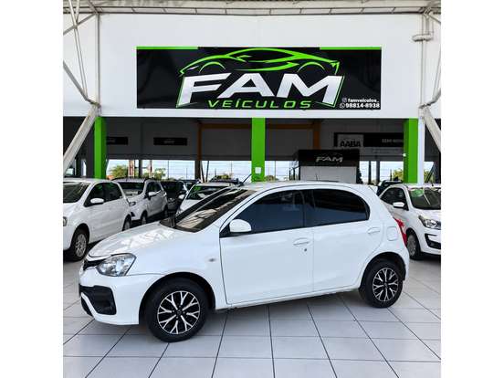 TOYOTA-ETIOS-2017