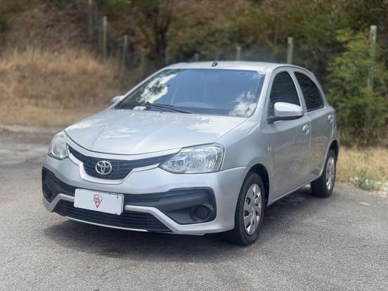 TOYOTA-ETIOS-2017