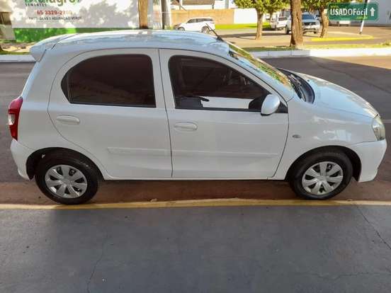 TOYOTA-ETIOS-2019