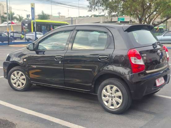 TOYOTA-ETIOS-1.3 X 16V FLEX 4P MANUAL TOYOTA-ETIOS-2016