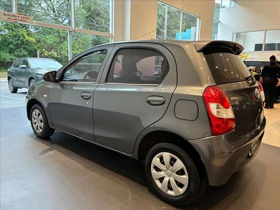 TOYOTA-ETIOS-1.3 X 16V FLEX 4P MANUAL TOYOTA-ETIOS-2015