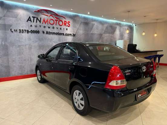 TOYOTA-ETIOS-1.5 PLATINUM 16V FLEX 4P MANUAL TOYOTA-ETIOS-2015