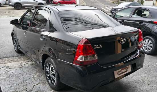 TOYOTA-ETIOS-2017