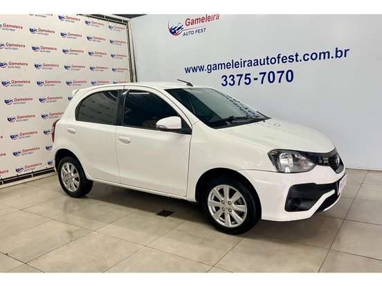 TOYOTA-ETIOS-2019