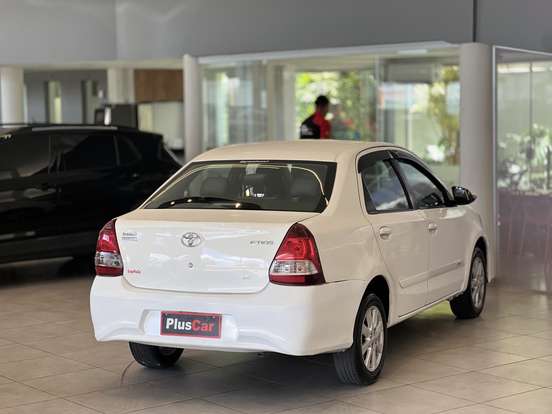 TOYOTA-ETIOS-1.5 X PLUS SEDAN 16V FLEX 4P MANUAL TOYOTA-ETIOS-2019