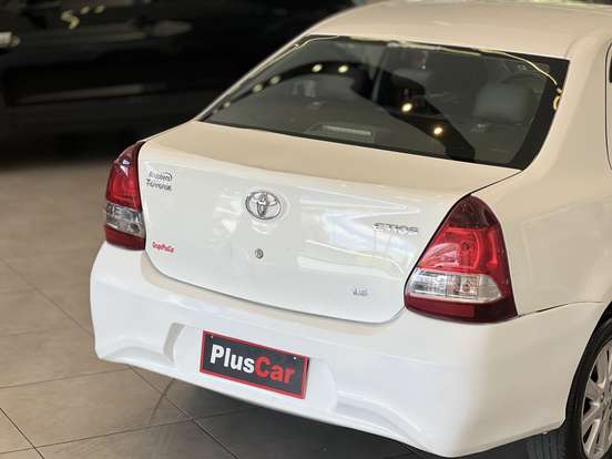 TOYOTA-ETIOS-1.5 X PLUS SEDAN 16V FLEX 4P MANUAL TOYOTA-ETIOS-2019