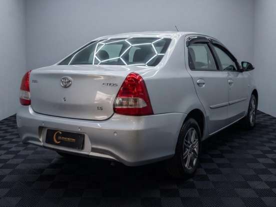 TOYOTA-ETIOS-2017