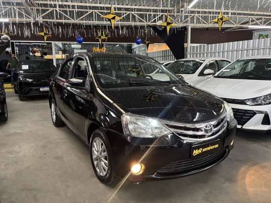 TOYOTA-ETIOS-1.5 XLS SEDAN 16V FLEX 4P MANUAL TOYOTA-ETIOS-2015
