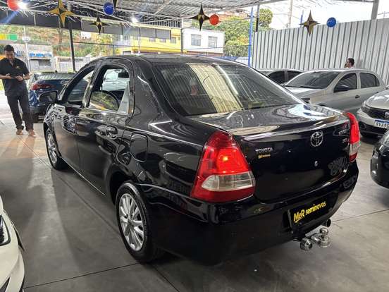 TOYOTA-ETIOS-1.5 XLS SEDAN 16V FLEX 4P MANUAL TOYOTA-ETIOS-2015