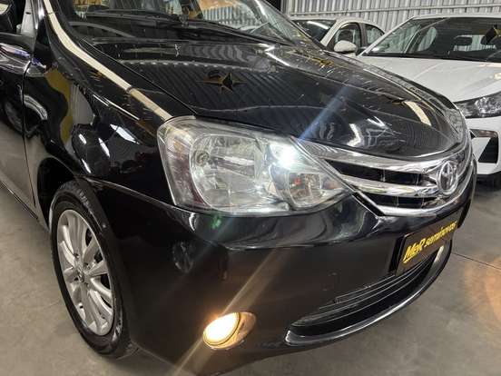 TOYOTA-ETIOS-1.5 XLS SEDAN 16V FLEX 4P MANUAL TOYOTA-ETIOS-2015
