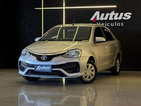 TOYOTA-ETIOS-2016